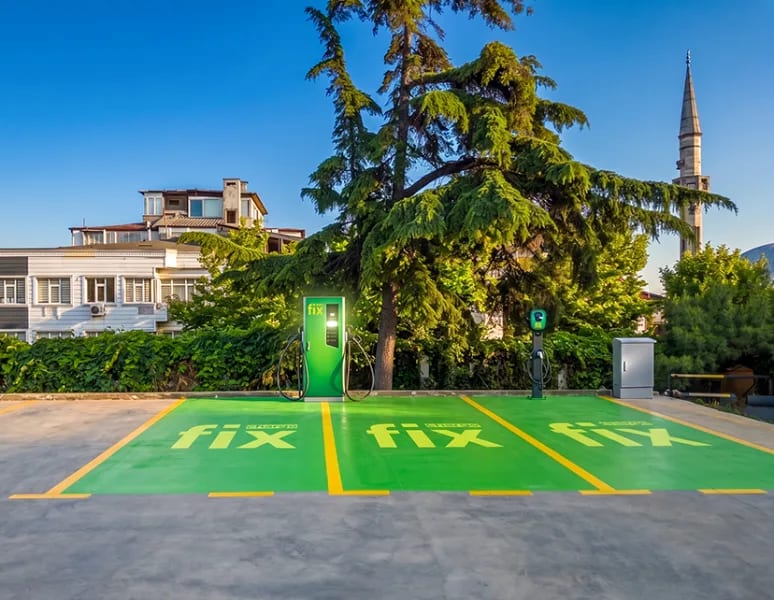 İstanbul Üniversitesi Garaj Destek Otoparkı