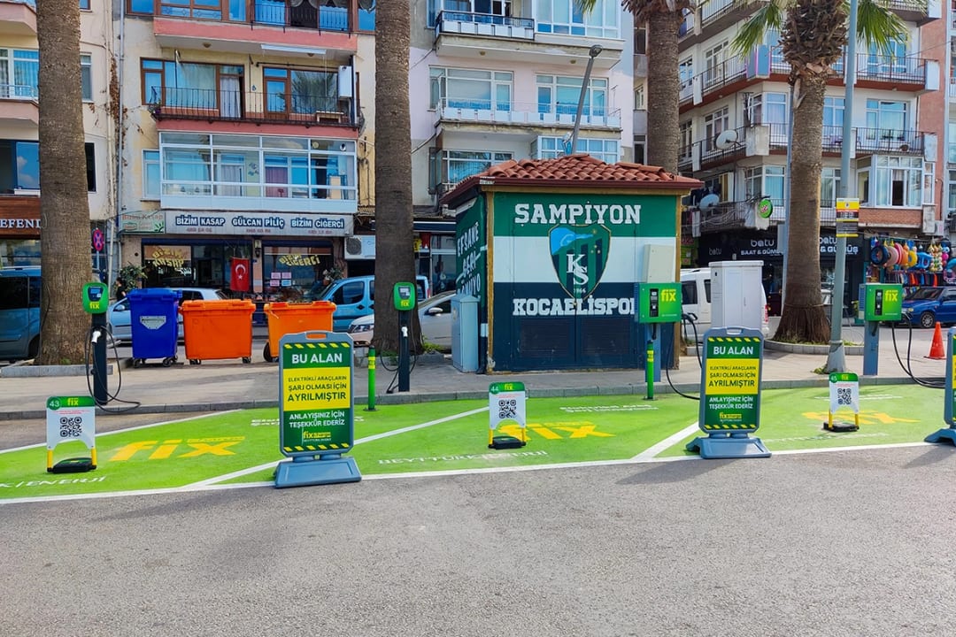 Karamürsel İlhan Çınar Meydan 